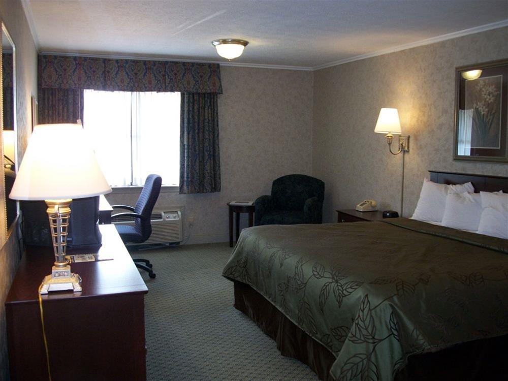 Red Roof Inn & Suites Lexington - Hamburg Екстер'єр фото