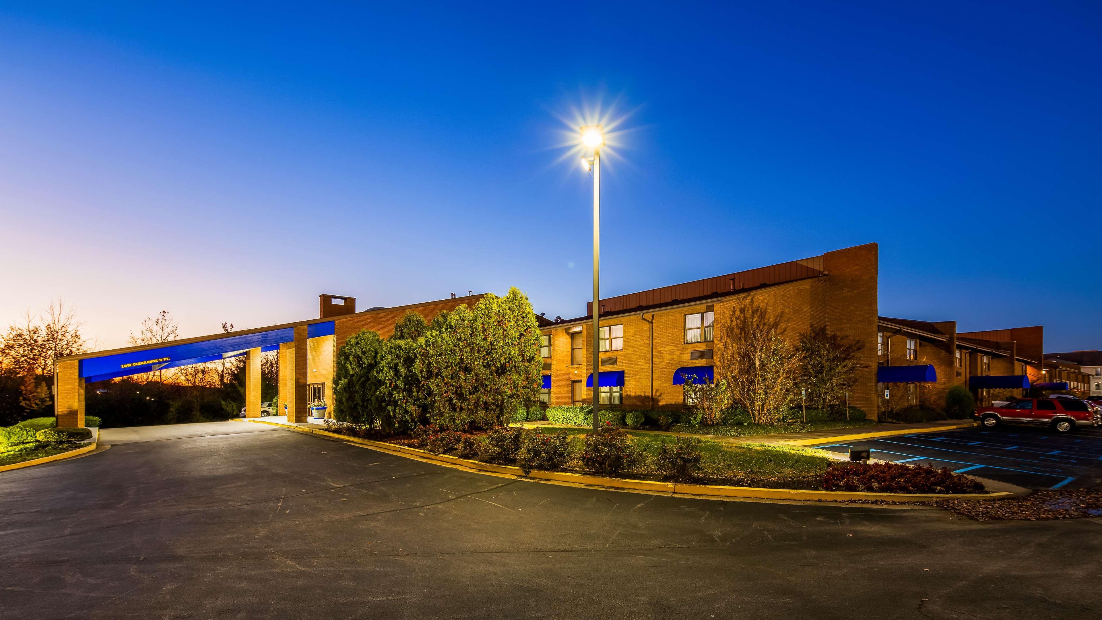 Red Roof Inn & Suites Lexington - Hamburg Екстер'єр фото